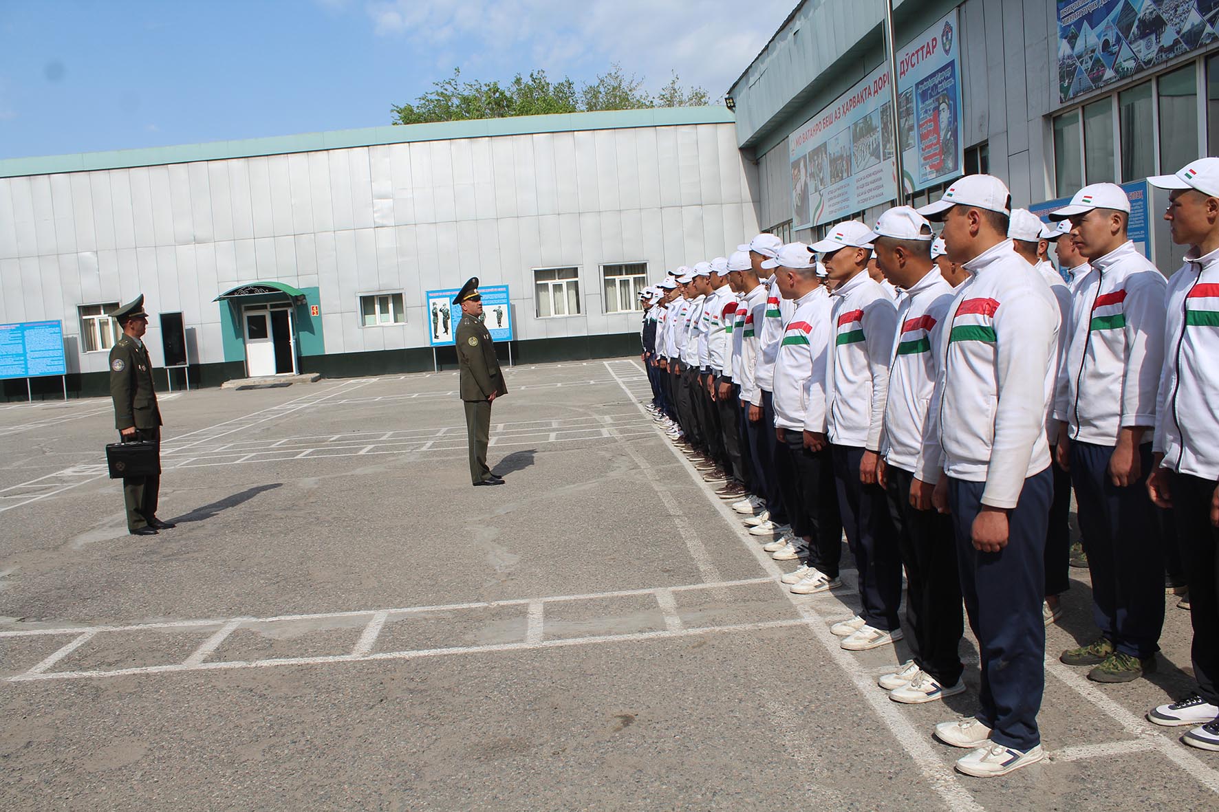  Қабули наваскарон дар Гвардияи миллӣ 